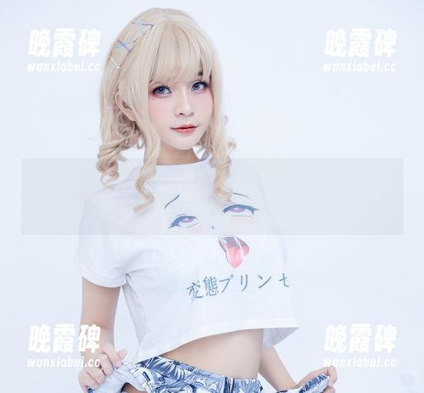 甜心私拍不止于此，Azami的合集真是翻来覆去像个没完的循环。