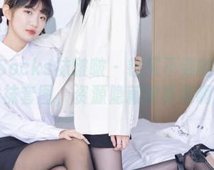 BoBoSocks袜啵啵 - 钱买不到的菠萝白棉袜套图，资源隐藏得真深啊。
