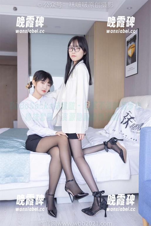 BoBoSocks袜啵啵-菠萝 BoBoSocks袜啵啵 - 钱买不到的菠萝白棉袜套图,资源隐藏得真深啊。