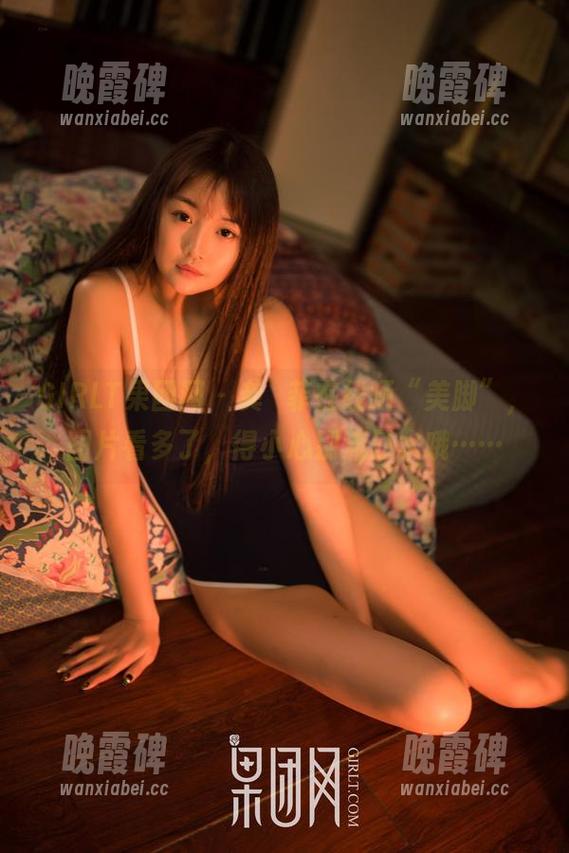 GIRLT果团网 - 龚玥菲在线晒“美脚”，图片看多了，得小心别流口水哦……