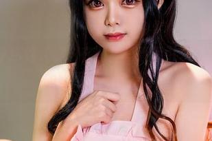 Hachi小芭这长腿，在图库里直接引发了一场“谁的腿更长”的争论。