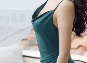 HuaYang花漾 - 冯木木LRIS的办公室图包：这些Pose我能在会议室试试吗？下载告诉我～