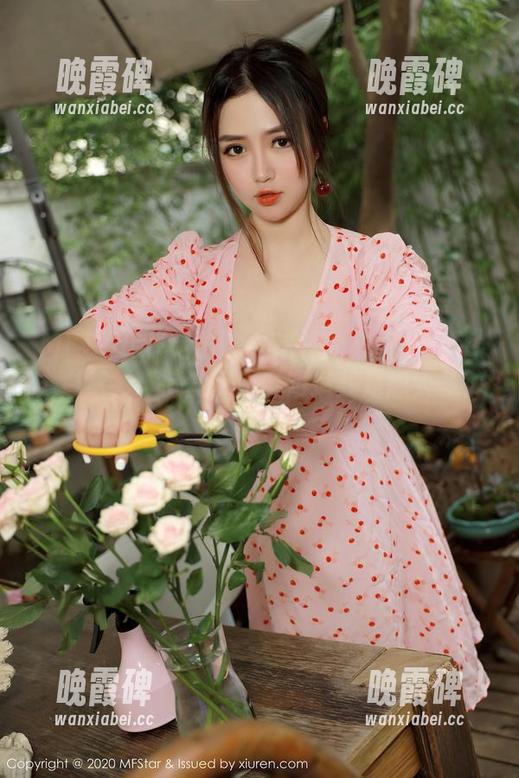 MFStar模范学院-苏西-susie MFStar模范学院 - 这样的苏西-susie,白衬衫、懒散又美,难道我是想太多了吗?
