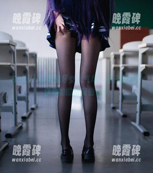 Sakiiii翎柒的坏女人气场，私房原图带你看她的窈窕曲线！