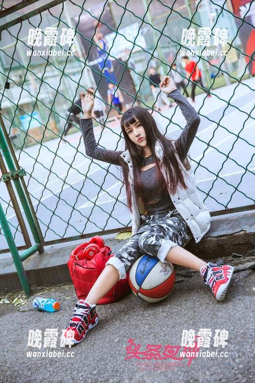 TouTiao头条女神 - 资源、和服与莫小希：用古典神韵重新定义‘掉入’！