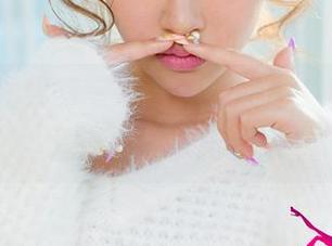 UGirls尤果网 - 私房里的美图，真想把颜爱泽的皮衣抢回来