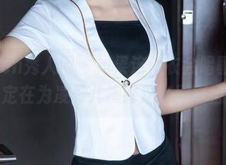 Xiuren秀人网 - 如果连体衣会唱歌，它一定在为凌希儿演绎这套图而自豪
