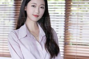 Xiuren秀人网 - 原图里的圆圆酱，又是花式套装，私拍看过瘾！