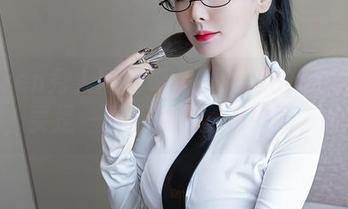 Xiuren秀人网 - 听说夏馨瑶的比基尼作品集，要是一周不看就容易中暑，哈哈！