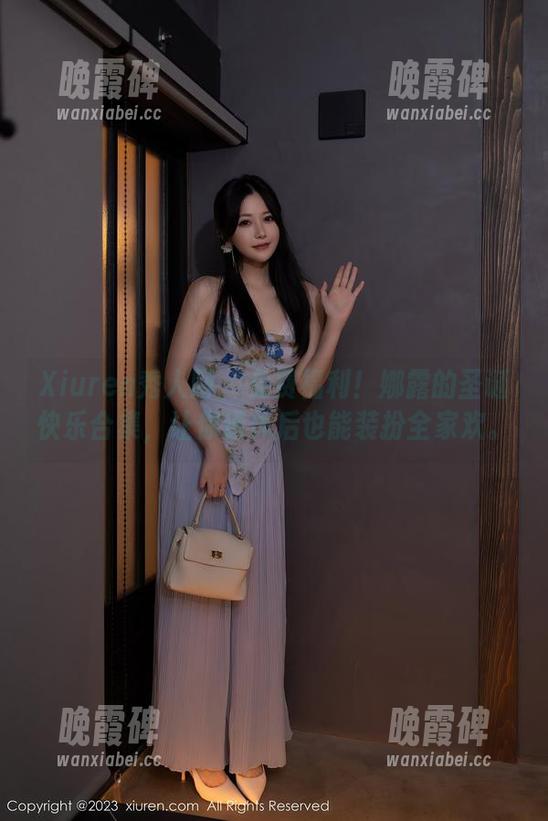 Xiuren秀人网 - 免费福利！娜露的圣诞快乐合集，让你退休后也能装扮全家欢。