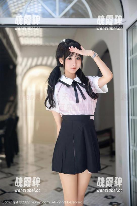 Xiuren秀人网 - 天台上闲散的心情：选自小芭乐的原图