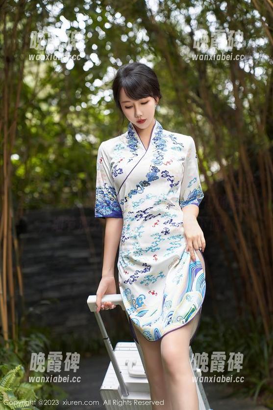 Xiuren秀人网-易阳Silvia Xiuren秀人网 - 新一轮的易阳Silvia灰丝写真集,更新哦!柔软与坚韧们的骚动,细节满分,让人不自觉往下瞄!