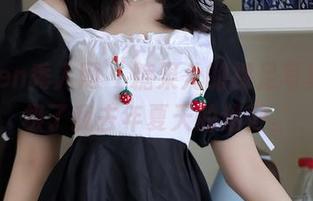 Xiuren秀人网 - 糖果儿的裸足写真，像极了我去年夏天的迷茫。