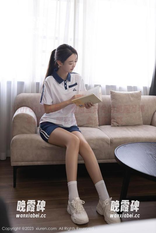 Xiuren秀人网 - 走进金妍兮的美腿写真集精选，腿在响，心在咚咚咚。