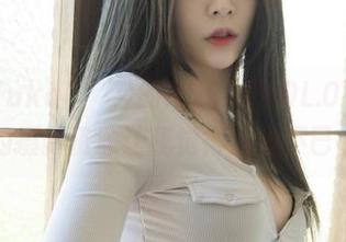 一打开Yuka(유카)的ROGLEVOL.01，满满的摄影资源让我觉得贪心不已。