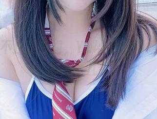 定制的不止是白裙，Yuki亭这图集真让人想多看几眼