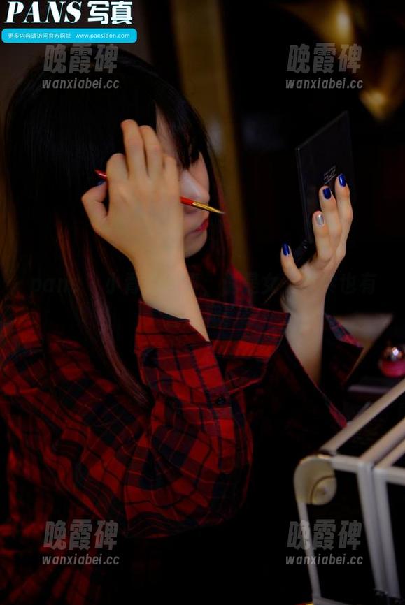 pans - 小青的写真，说是女王其实也有些逗趣！