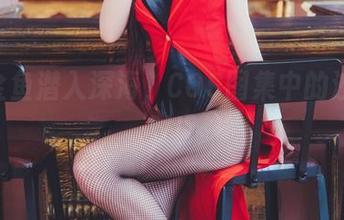 yui金鱼潜入深海，COS图集中的沙滩派对！
