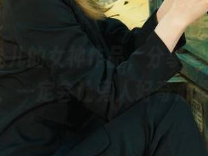 丽柜 - 允儿的女神作品，分享时眼里闪烁的光，一定会让旁人好奇心爆棚！