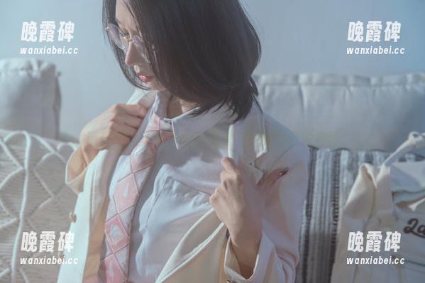 感受那无圣光下的云溪溪与她的图包医护梦