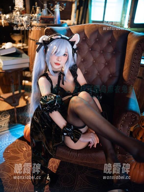 观看别样的风景：仙女月与樱岛麻衣兔女郎对视，太微妙了！