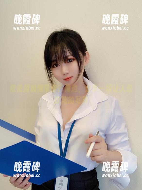 依依超级懒带你去海边，分享一场让人想打滚的写真