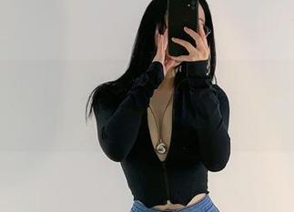 微密圈 - 俏妞qiaoniu66紫色私房，各种撩人姿势让风飘扬