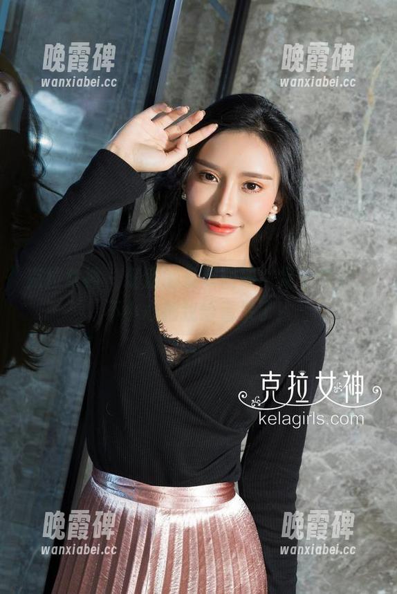 克拉女神-珊珊 克拉女神 - 珊珊的最新图册:足下生辉,不小心把我给看呆了!