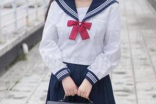兔玩映画私拍：红色体操服，咳——这姿势给我的冲击超出预期！
