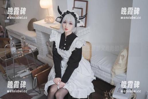 观看凉凉子的ots14，像是一幅美丽却又危险的画。