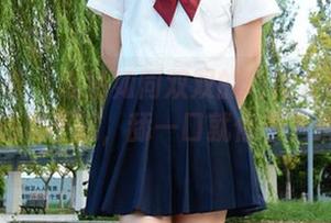 初夏女神 - 私拍如同双双的巧克力JK套图，甜而不腻，舔一口就停不下来！