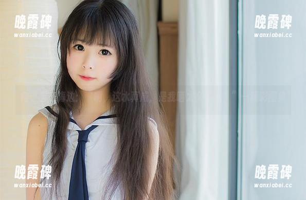 向小圆在海边：“啊，这水真咸，是我晒太久了吗？”—精彩图集