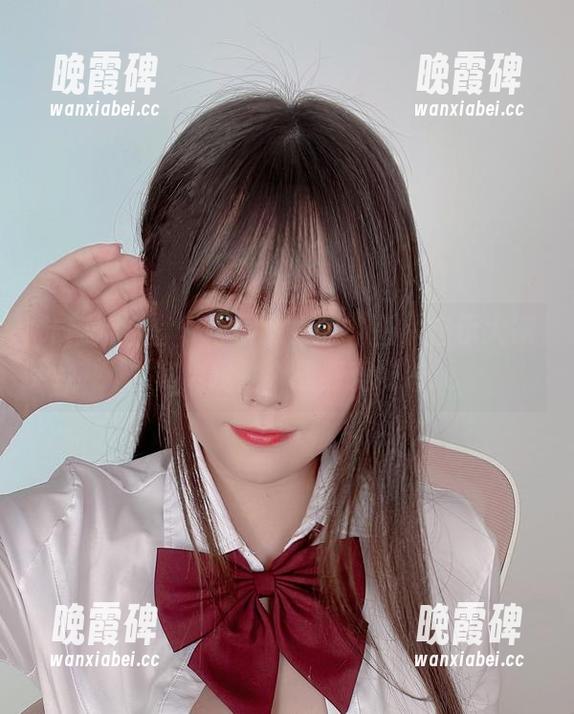 咔喵 咔喵用全套“可畏兔女郎”图片告示大家:其实我是个战舰爱好者...