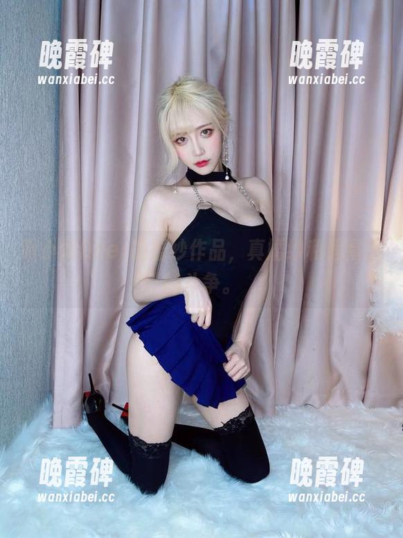 啾小妍Deer的婚纱作品，真婚纱和假情感的斗争。