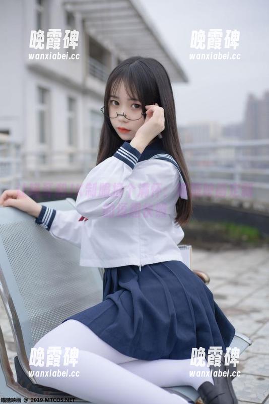 喵糖映画 让喵耳和JK制服撞个满怀:喵糖映画定制的逗趣快照