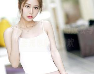 嗲囡囡 - 瞧瞧樱桃小犊子的泳衣写真，没圣光也能玩得欢