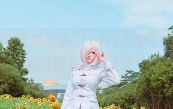 清纯的样子和塔塔_Lo1iTa的气质，少了点火花？精选图片里似乎还缺点情绪。