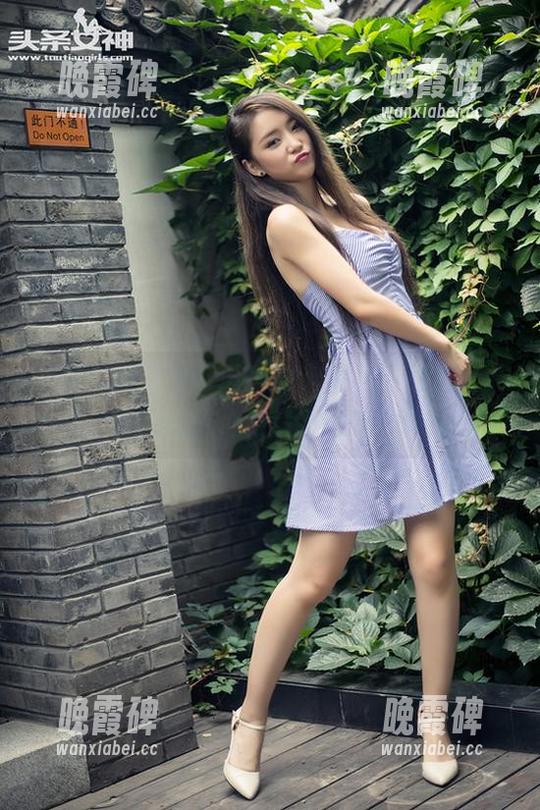 头条女神 - 梁芮溪的JK作品再升级，这更新...有让人心猿意马的魔力吗？
