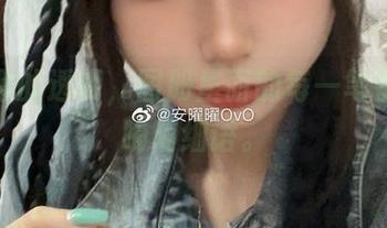 安曜曜的透明，图册里面的每一笔都像在喃喃细语。