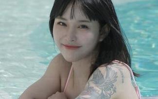 微密圈 - 原图中的宋昱欣，黑蝴蝶飞舞在画中，感觉像是能听见翅膀的声音呢。
