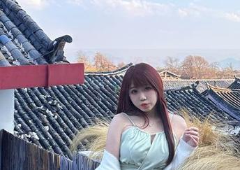 宝儿mysterial的红裙写真全集，时光也停不下来
