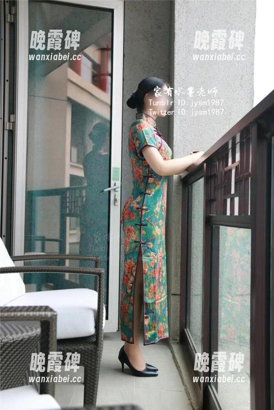 微密圈 - 家有水墨老师的全套，图片里的长腿给我的感觉总是不那么单纯呢。