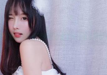 可爱？酷炫？小小奶瓶儿的温柔照片让人纠结了！