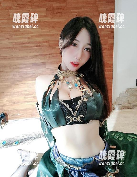 微密圈 - 原图，配合小玉吃果冻的一张俏皮脸，甜心一秒即逝的不在乎。