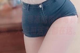 微密圈 - 小玉吃果冻的肉丝写真就像那壁纸，大胆和活力都在这。