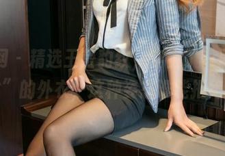 尤果网 - 精选王莹豹纹，穿上了一层“野性”的外衣，这种姿态谁能拒绝？