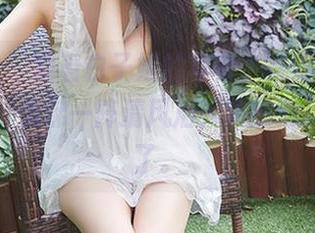 尤蜜荟 - 观看白子嫣的写真，妩媚娇娘前来报到，仿佛一阵清风后，我的心都飞起来了。