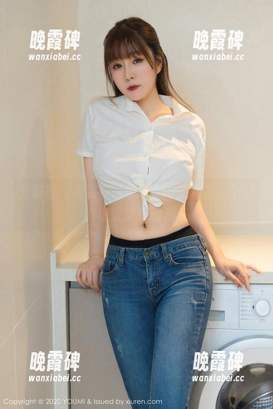 尤蜜荟 - 看完菲儿beauty的私拍，牛仔裤也变得生动起来