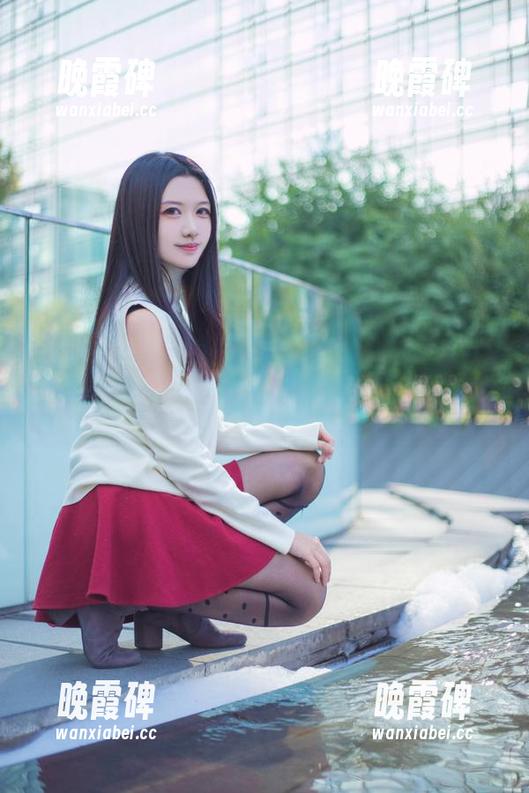 希希_啾：把黑色内衣和罩衫完美结合，意外变成图库里的灵魂舞者！