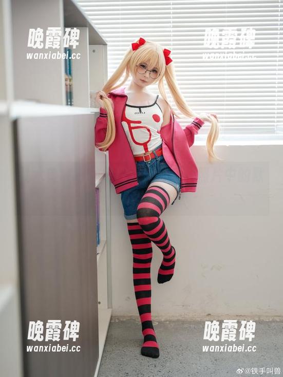 幼水铃衣巧妙呈现双人情感，照片中的默契说不出的甜…